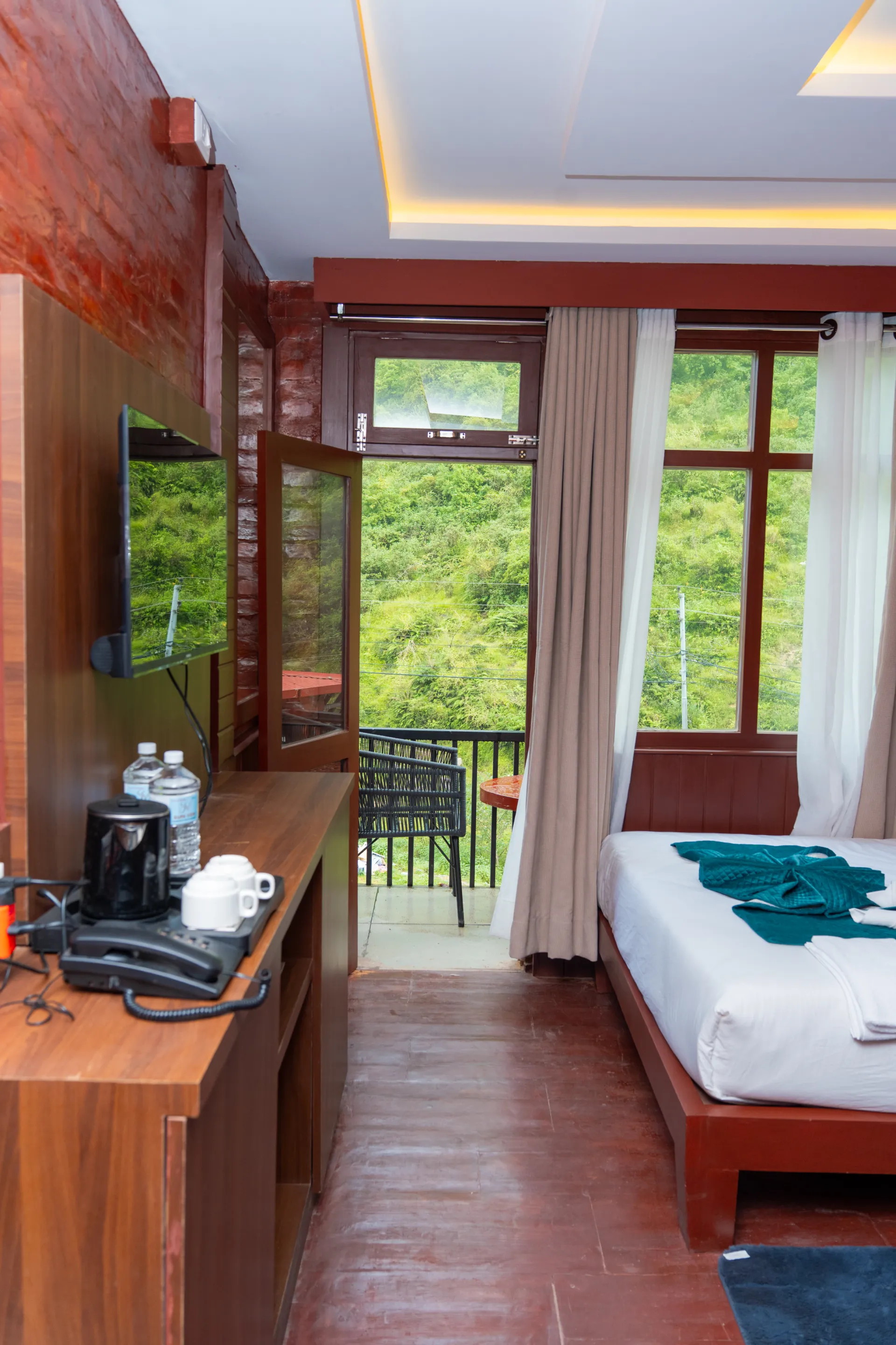 Deluxe Luxury Room — image 3