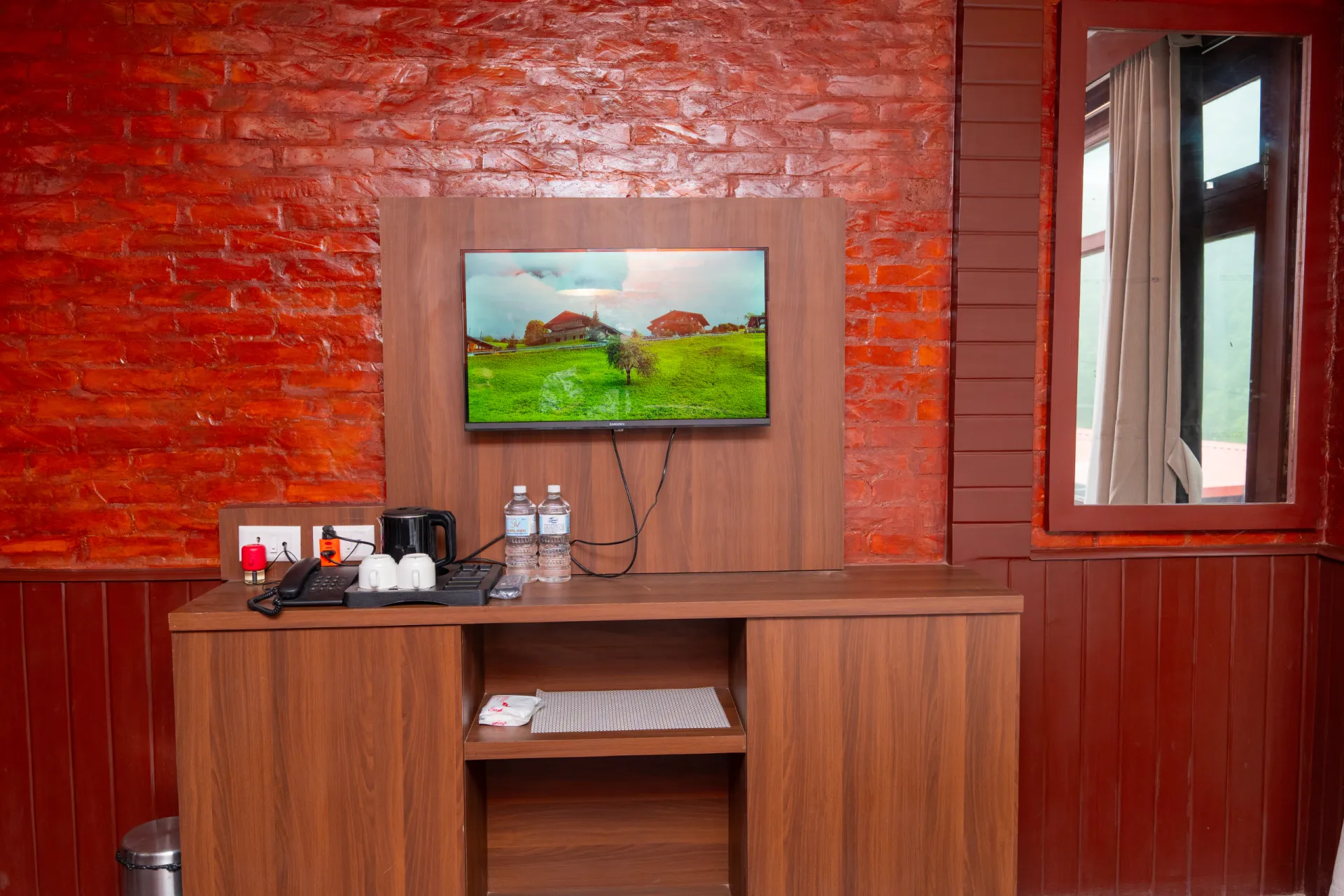 Deluxe Luxury Room — image 7